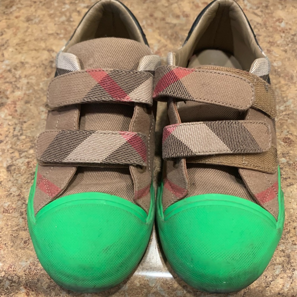 Authentic kids sneakers (34)